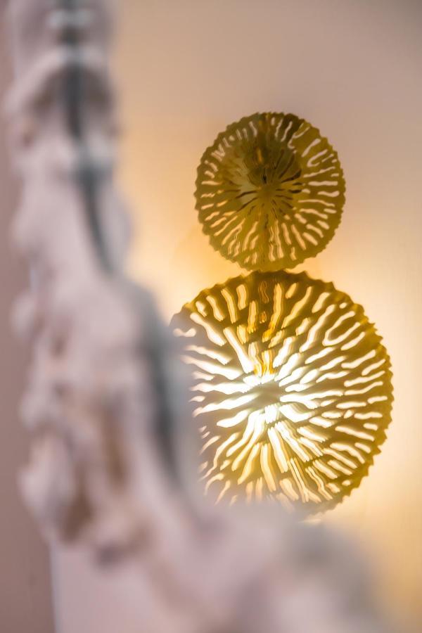 Golden Shell At Historical Center By Napoliapartments Esterno foto