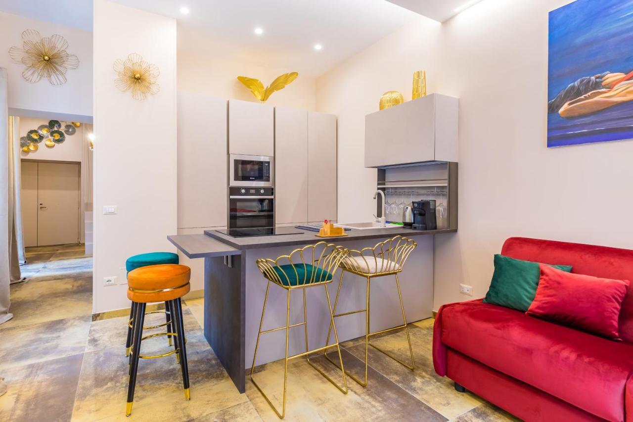 Golden Shell At Historical Center By Napoliapartments Esterno foto